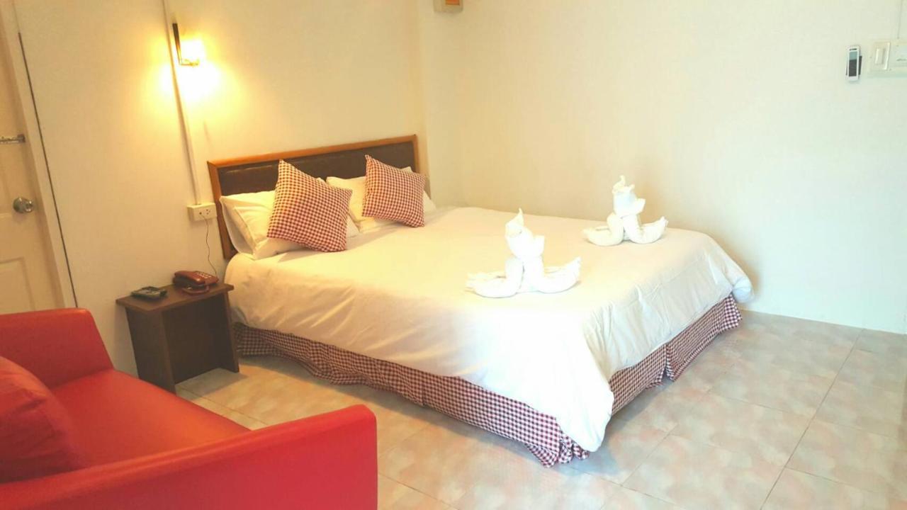 Hotel De Ratt Phuket Kültér fotó