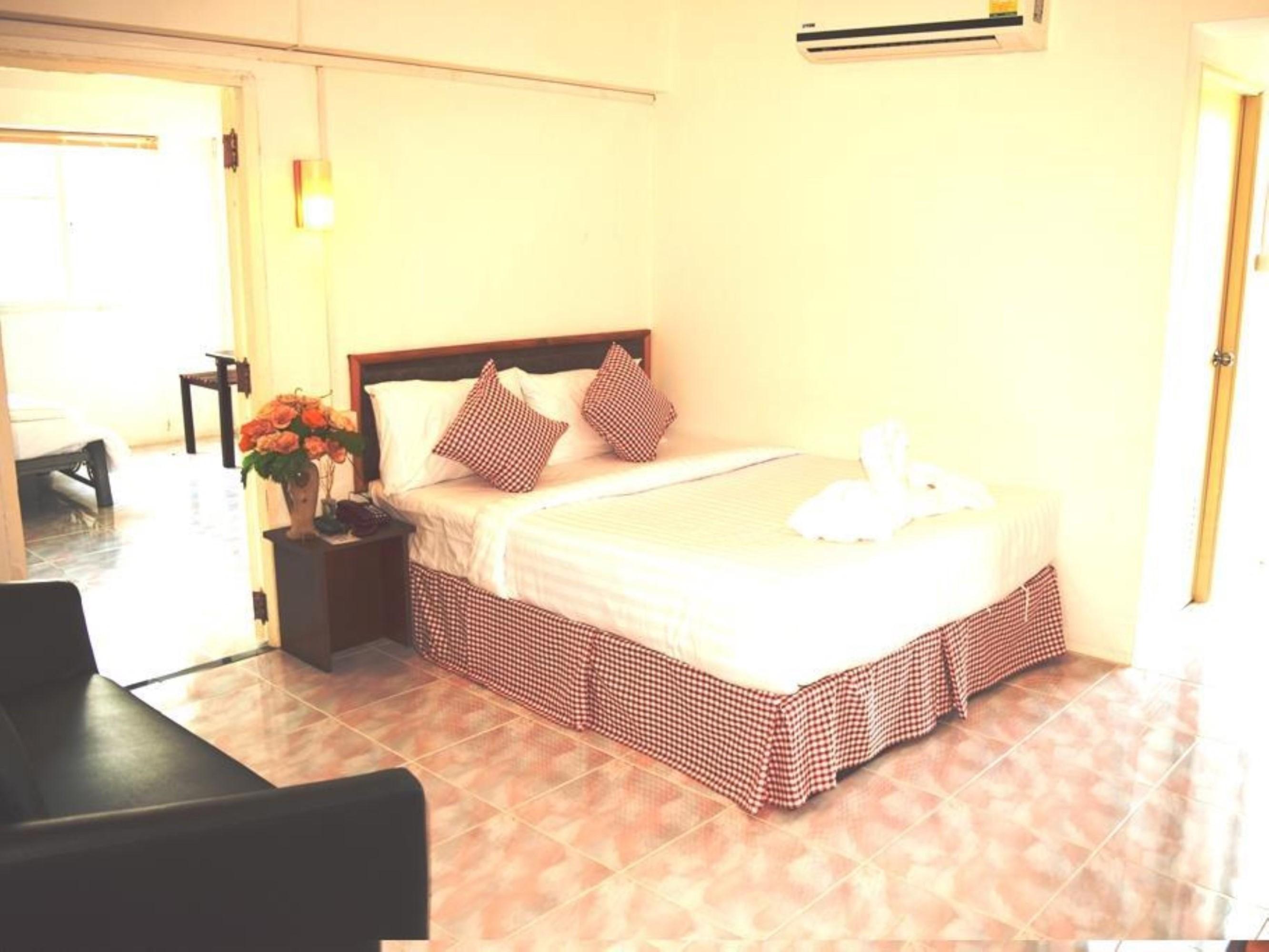 Hotel De Ratt Phuket Kültér fotó