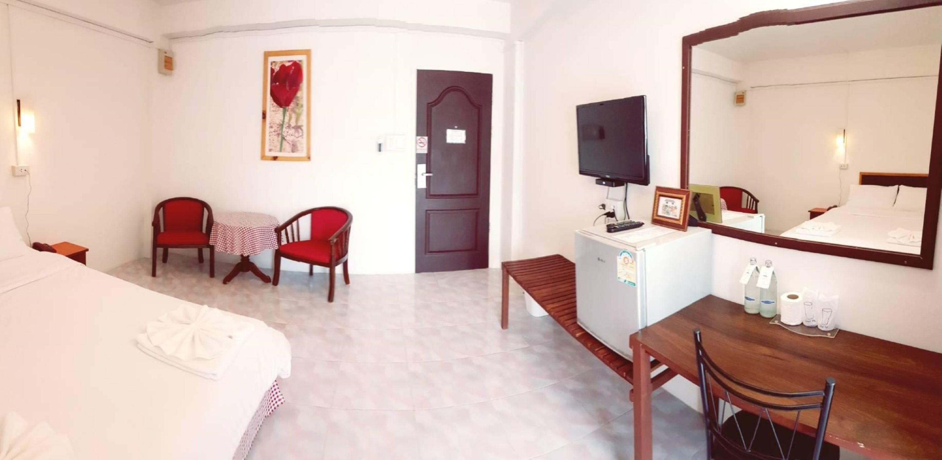 Hotel De Ratt Phuket Kültér fotó